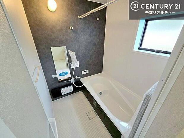 1日の疲れをしっかりと癒してくれる浴室です。おうちの素敵なリラクゼーション場所です！