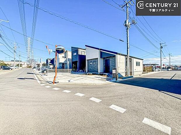 周辺環境や、お客様のご希望に合った物件も一緒にご案内を致します。住宅ローンアドバイザーによるご相談も承ります。当社はお問い合わせに即対応します！お待たせしません！