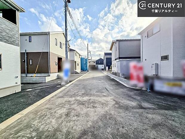 周辺環境や、お客様のご希望に合った物件も一緒にご案内を致します。住宅ローンアドバイザーによるご相談も承ります。当社はお問い合わせに即対応します！お待たせしません！