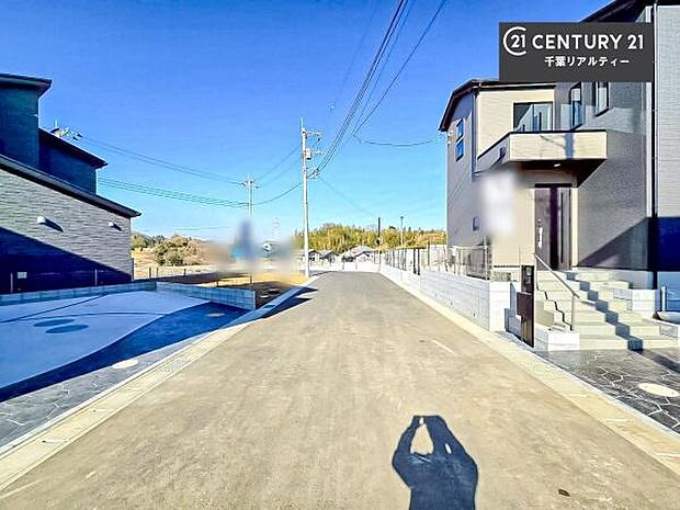 周辺環境や、お客様のご希望に合った物件も一緒にご案内を致します。住宅ローンアドバイザーによるご相談も承ります。当社はお問い合わせに即対応します！お待たせしません！