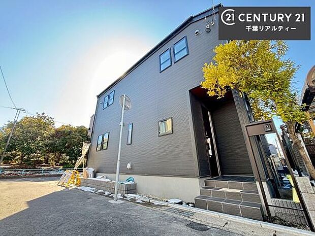 物件探しのご条件・ご要望・ご質問など、何なりと弊社スタッフまでお申し付けください！不動産に関することなら、どのようなことでも誠心誠意対応させて頂きます。