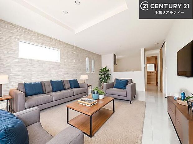 家具はCGパースです。大切な家族が集まるからこそLDKにはこだわりたい。子供たちが元気に笑いながら走り回っている姿を見た時が「広い家にして良かった」と思う瞬間です。