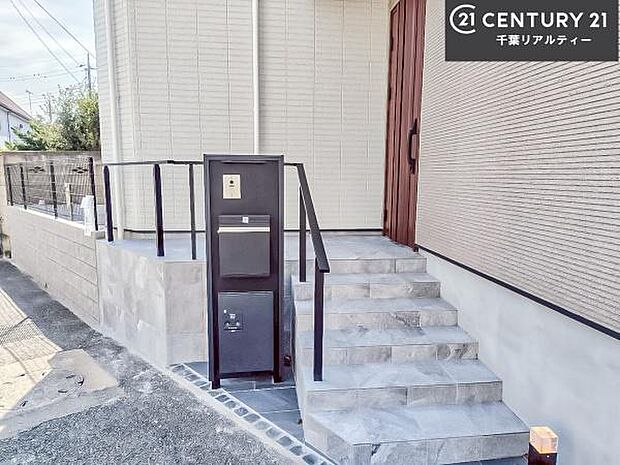 物件探しのご条件・ご要望・ご質問など、何なりと弊社スタッフまでお申し付けください!不動産に関することなら、どのようなことでも誠心誠意対応させて頂きます。