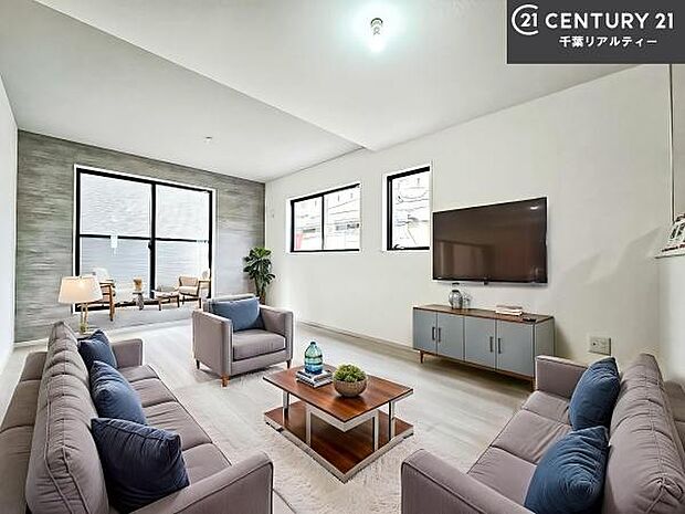 家具はCGパースです。広々ダイニングスペース!ゆったりお食事。笑い声響く楽しい時間が過ごせます。日々の疲れも癒されます!