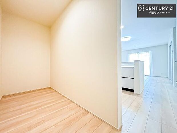 パントリー付き!お米や飲料水、食材のストックもスッキリ整頓することができます!是非現地でお確かめください。