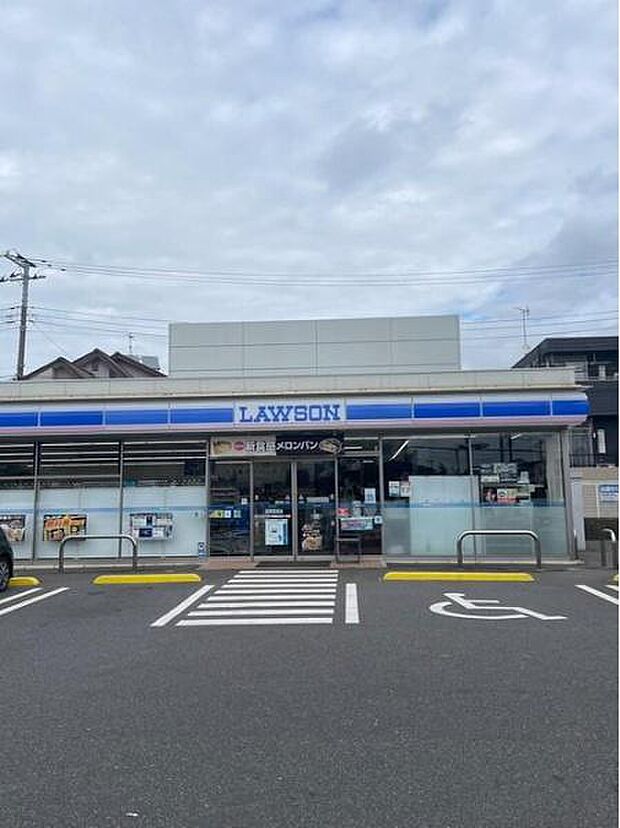 ローソン八千代勝田台四丁目店まで560m
