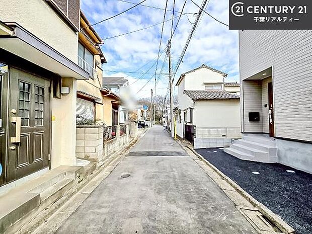 周辺環境や、お客様のご希望に合った物件も一緒にご案内を致します。住宅ローンアドバイザーによるご相談も承ります。当社はお問い合わせに即対応します!お待たせしません!