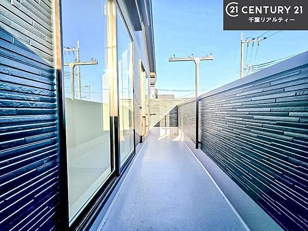 陽当たり良好なバルコニーです!晴れた日には青い空を見渡せる開放的な時間を楽しめます。