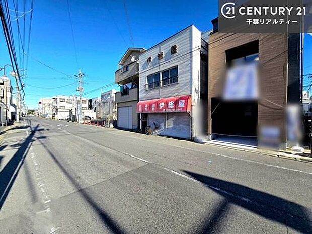 周辺環境や、お客様のご希望に合った物件も一緒にご案内を致します。住宅ローンアドバイザーによるご相談も承ります。当社はお問い合わせに即対応します!お待たせしません!