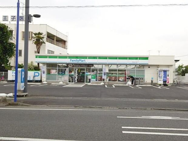 ファミリーマート四街道大日店まで850m