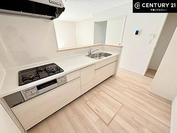 収納スペースが豊富で、調理スペースがスッキリと片付きひろ〜く活用できます!快適に作業ができます!毎日の料理が捗ります!