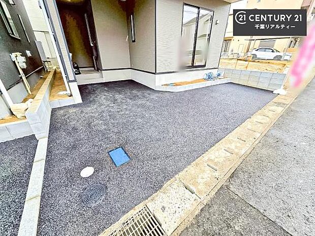 カースペース付きなのでマイカーをお持ちの方も安心ですね!ぜひ現地にてお確かめくださいませ!