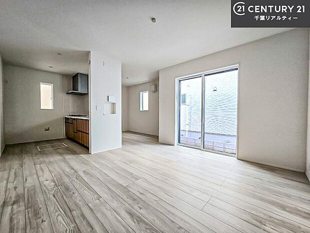 大切な家族が集まるからこそLDKにはこだわりたい。子供たちが元気に笑いながら走り回っている姿を見た時が「広い家にして良かった」と思う瞬間です。