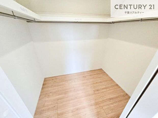 たっぷり収納住空間。住空間をすっきり使うためには必須ポイントの収納スペースですよね。是非現地でご確認ください。