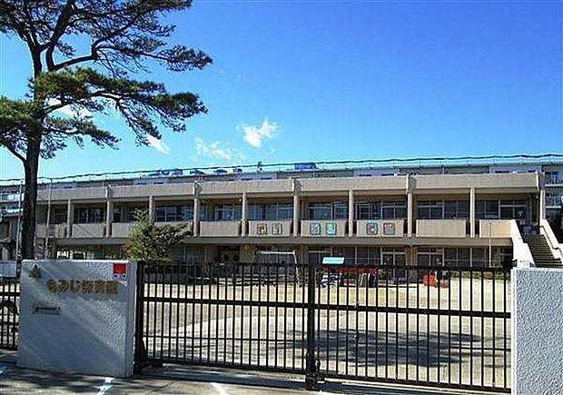 もみじ保育園まで654m