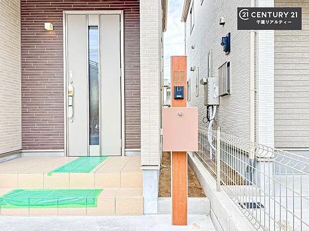 物件探しのご条件・ご要望・ご質問など、何なりと弊社スタッフまでお申し付けください！不動産に関することなら、どのようなことでも誠心誠意対応させて頂きます。