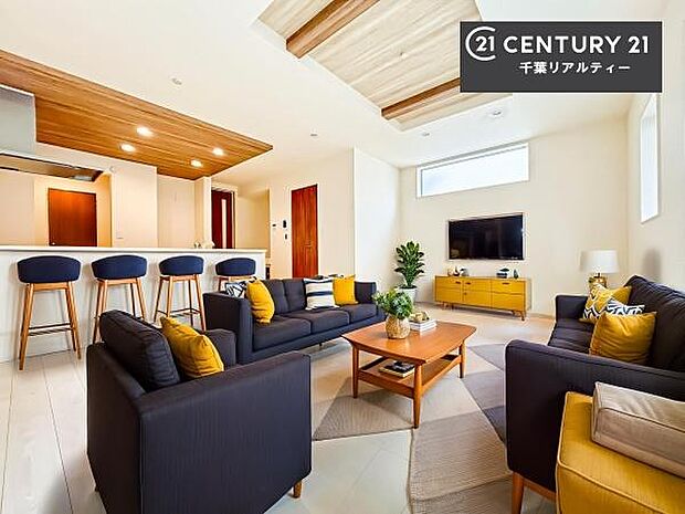 家具はCGパースです。開放感のある広々LDK!ソファーやダイニングテーブルを置いても窮屈にならないので快適に過ごせます!