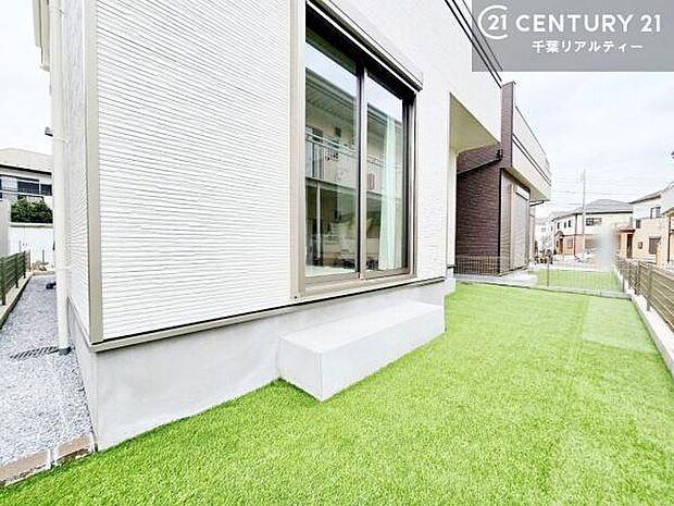 ちょっとしたお子様の遊び場として利用できます！リビングから様子が見えるので、安心してお子様を遊ばせられますね。