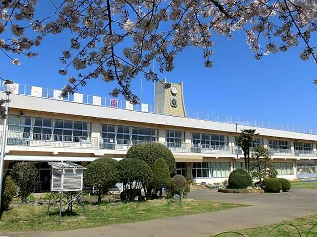 富里市立富里南小学校まで3600m