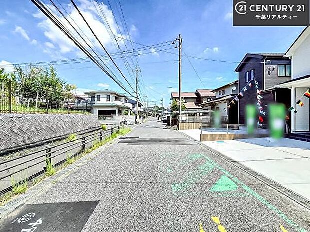 周辺環境や、お客様のご希望に合った物件も一緒にご案内を致します。住宅ローンアドバイザーによるご相談も承ります。当社はお問い合わせに即対応します!お待たせしません!