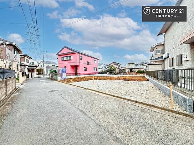 周辺環境や、お客様のご希望に合った物件も一緒にご案内を致します。住宅ローンアドバイザーによるご相談も承ります。当社はお問い合わせに即対応します!お待たせしません!