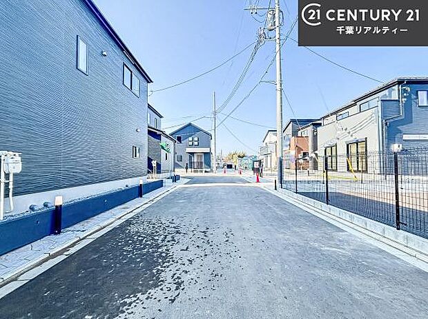 周辺環境や、お客様のご希望に合った物件も一緒にご案内を致します。住宅ローンアドバイザーによるご相談も承ります。当社はお問い合わせに即対応します!お待たせしません!