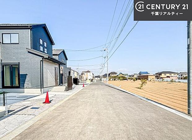 周辺環境や、お客様のご希望に合った物件も一緒にご案内を致します。住宅ローンアドバイザーによるご相談も承ります。当社はお問い合わせに即対応します!お待たせしません!