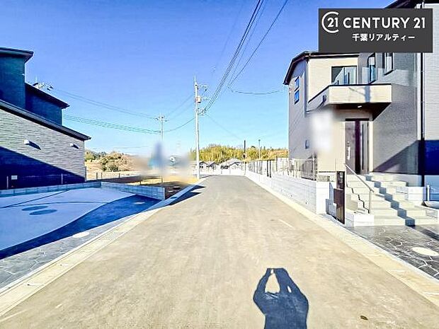 周辺環境や、お客様のご希望に合った物件も一緒にご案内を致します。住宅ローンアドバイザーによるご相談も承ります。当社はお問い合わせに即対応します!お待たせしません!