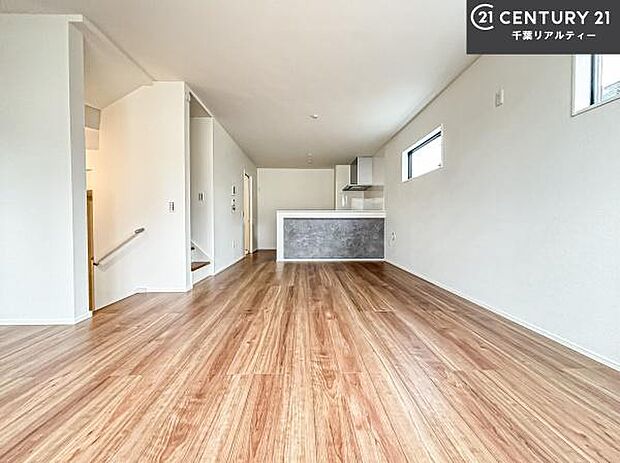 大切な家族が集まるからこそLDKにはこだわりたい。子供たちが元気に笑いながら走り回っている姿を見た時が「広い家にして良かった」と思う瞬間です。