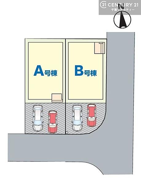 カースペースは2台分を確保しております（車種による）。セカンドカーをお持ちのご家庭はもちろん、来客時にもゆとりをもってご利用いただける安心の仕様です。