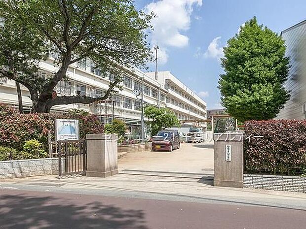 船橋市立八栄小学校まで673m