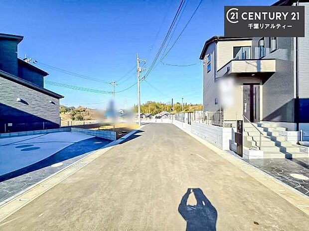 周辺環境や、お客様のご希望に合った物件も一緒にご案内を致します。住宅ローンアドバイザーによるご相談も承ります。当社はお問い合わせに即対応します!お待たせしません!