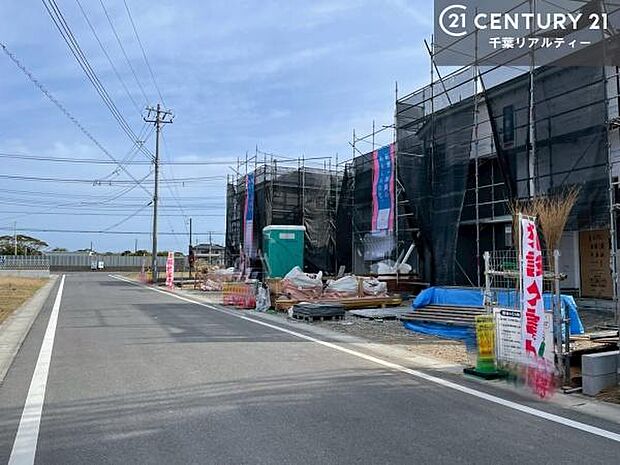 周辺環境や、お客様のご希望に合った物件も一緒にご案内を致します。住宅ローンアドバイザーによるご相談も承ります。当社はお問い合わせに即対応します!お待たせしません!