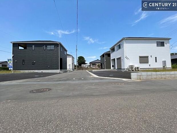 周辺環境や、お客様のご希望に合った物件も一緒にご案内を致します。住宅ローンアドバイザーによるご相談も承ります。当社はお問い合わせに即対応します!お待たせしません!