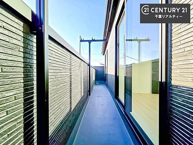 陽当たり良好なバルコニーです!晴れた日には青い空を見渡せる開放的な時間を楽しめます。