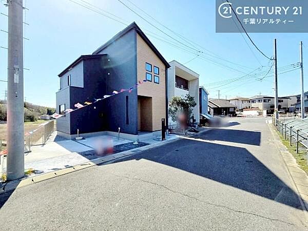 周辺環境や、お客様のご希望に合った物件も一緒にご案内を致します。住宅ローンアドバイザーによるご相談も承ります。当社はお問い合わせに即対応します！お待たせしません！