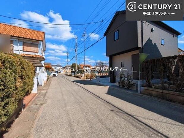 周辺環境や、お客様のご希望に合った物件も一緒にご案内を致します。住宅ローンアドバイザーによるご相談も承ります。当社はお問い合わせに即対応します!お待たせしません!