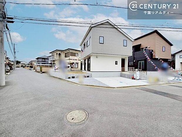 周辺環境や、お客様のご希望に合った物件も一緒にご案内を致します。住宅ローンアドバイザーによるご相談も承ります。当社はお問い合わせに即対応します!お待たせしません!