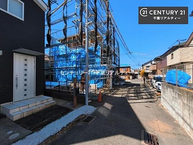 周辺環境や、お客様のご希望に合った物件も一緒にご案内を致します。住宅ローンアドバイザーによるご相談も承ります。当社はお問い合わせに即対応します!お待たせしません!