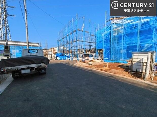 周辺環境や、お客様のご希望に合った物件も一緒にご案内を致します。住宅ローンアドバイザーによるご相談も承ります。当社はお問い合わせに即対応します!お待たせしません!