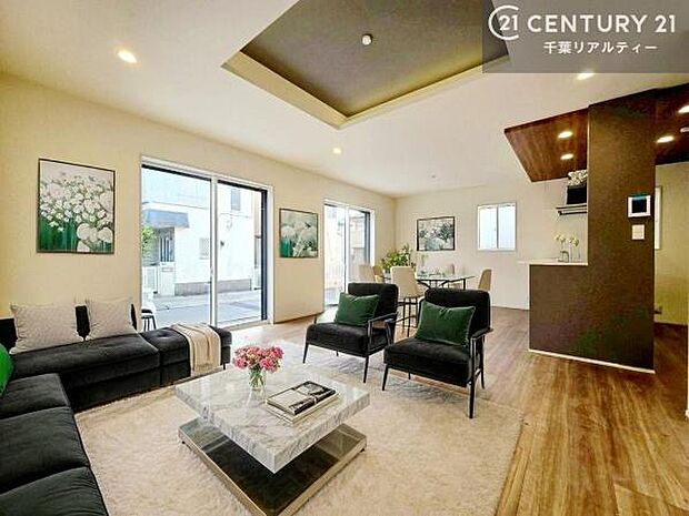 家具はCGパースです。広々ダイニングスペース!ゆったりお食事。笑い声響く楽しい時間が過ごせます。日々の疲れも癒されます!