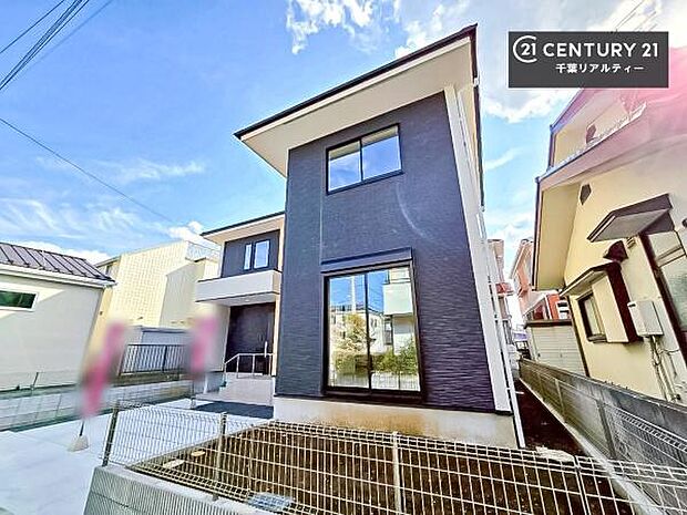 周辺環境や、お客様のご希望に合った物件も一緒にご案内を致します。住宅ローンアドバイザーによるご相談も承ります。当社はお問い合わせに即対応します!お待たせしません!