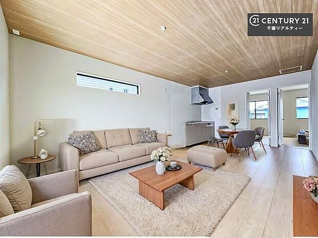 家具はCGパースです。広々ダイニングスペース！ゆったりお食事。笑い声響く楽しい時間が過ごせます。日々の疲れも癒されます！