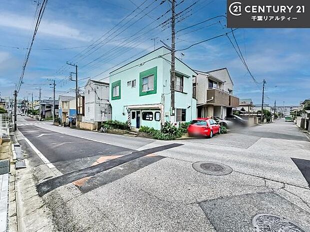 周辺環境や、お客様のご希望に合った物件も一緒にご案内を致します。住宅ローンアドバイザーによるご相談も承ります。当社はお問い合わせに即対応します!お待たせしません!