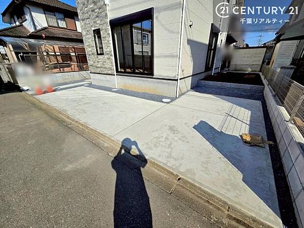 カースペース付きなのでマイカーをお持ちの方も安心ですね！ぜひ現地にてお確かめくださいませ！