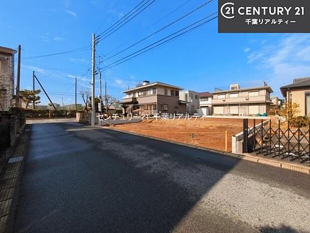 周辺環境や、お客様のご希望に合った物件も一緒にご案内を致します。住宅ローンアドバイザーによるご相談も承ります。当社はお問い合わせに即対応します!お待たせしません!