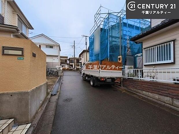 周辺環境や、お客様のご希望に合った物件も一緒にご案内を致します。住宅ローンアドバイザーによるご相談も承ります。当社はお問い合わせに即対応します!お待たせしません!