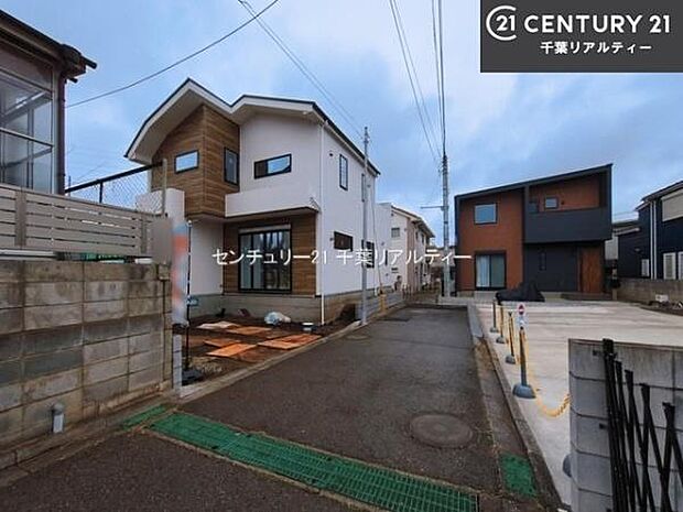 周辺環境や、お客様のご希望に合った物件も一緒にご案内を致します。住宅ローンアドバイザーによるご相談も承ります。当社はお問い合わせに即対応します!お待たせしません!