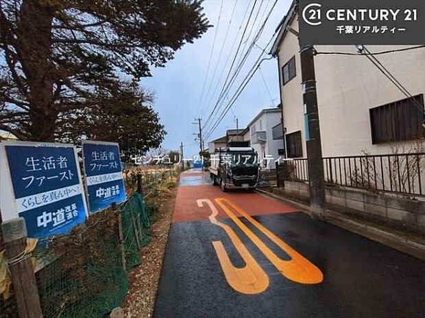 周辺環境や、お客様のご希望に合った物件も一緒にご案内を致します。住宅ローンアドバイザーによるご相談も承ります。当社はお問い合わせに即対応します!お待たせしません!