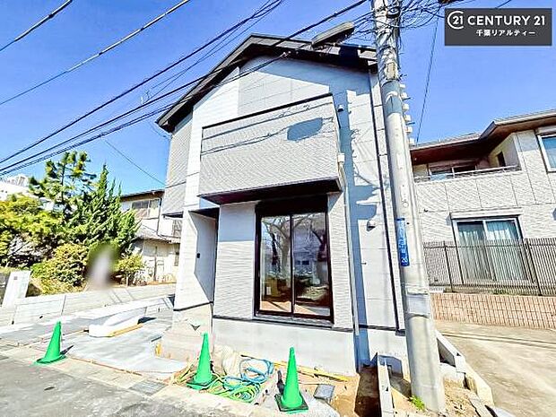 物件探しのご条件・ご要望・ご質問など、何なりと弊社スタッフまでお申し付けください!不動産に関することなら、どのようなことでも誠心誠意対応させて頂きます。